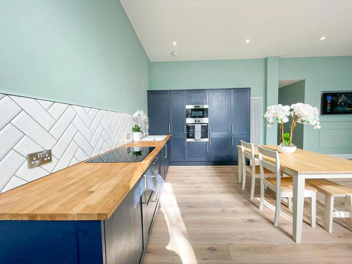Apartmán Beautiful 2Br, Private Entry In Vibrant Leith EDI Velká Británie
